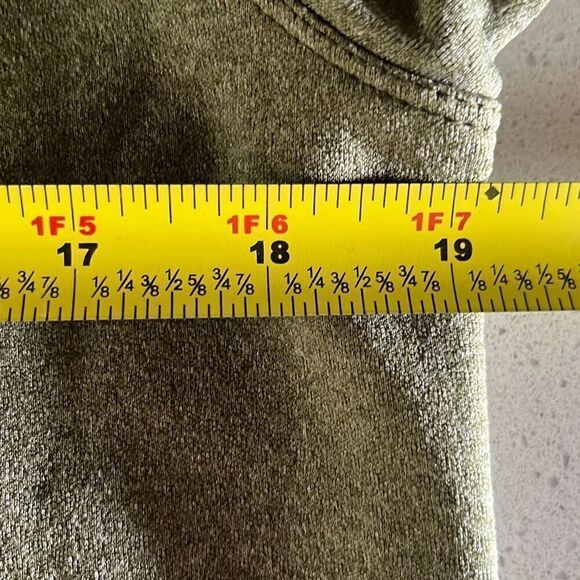 Under Armour 1/4 Zip Light Fleece Pullover Sz. M - Picture 5 of 9